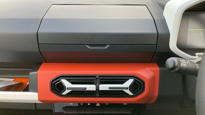 Dacia Spring 27kWh Expression 65 48kW 5dr Auto Electric Hatchback